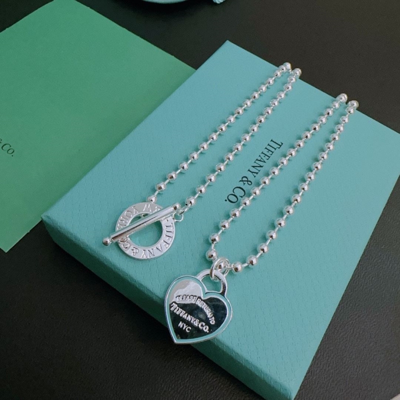 T*f*ny necklaces